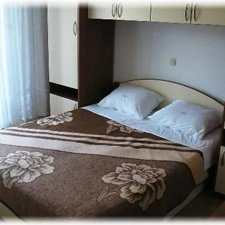 696-7 For 4+2 Pers. In Apartament Lopar